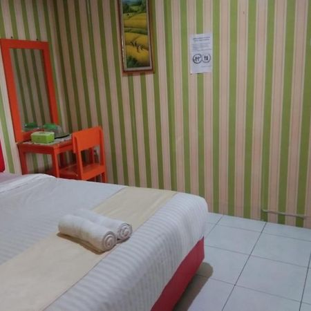 Hotel Krui Syariah Exterior foto