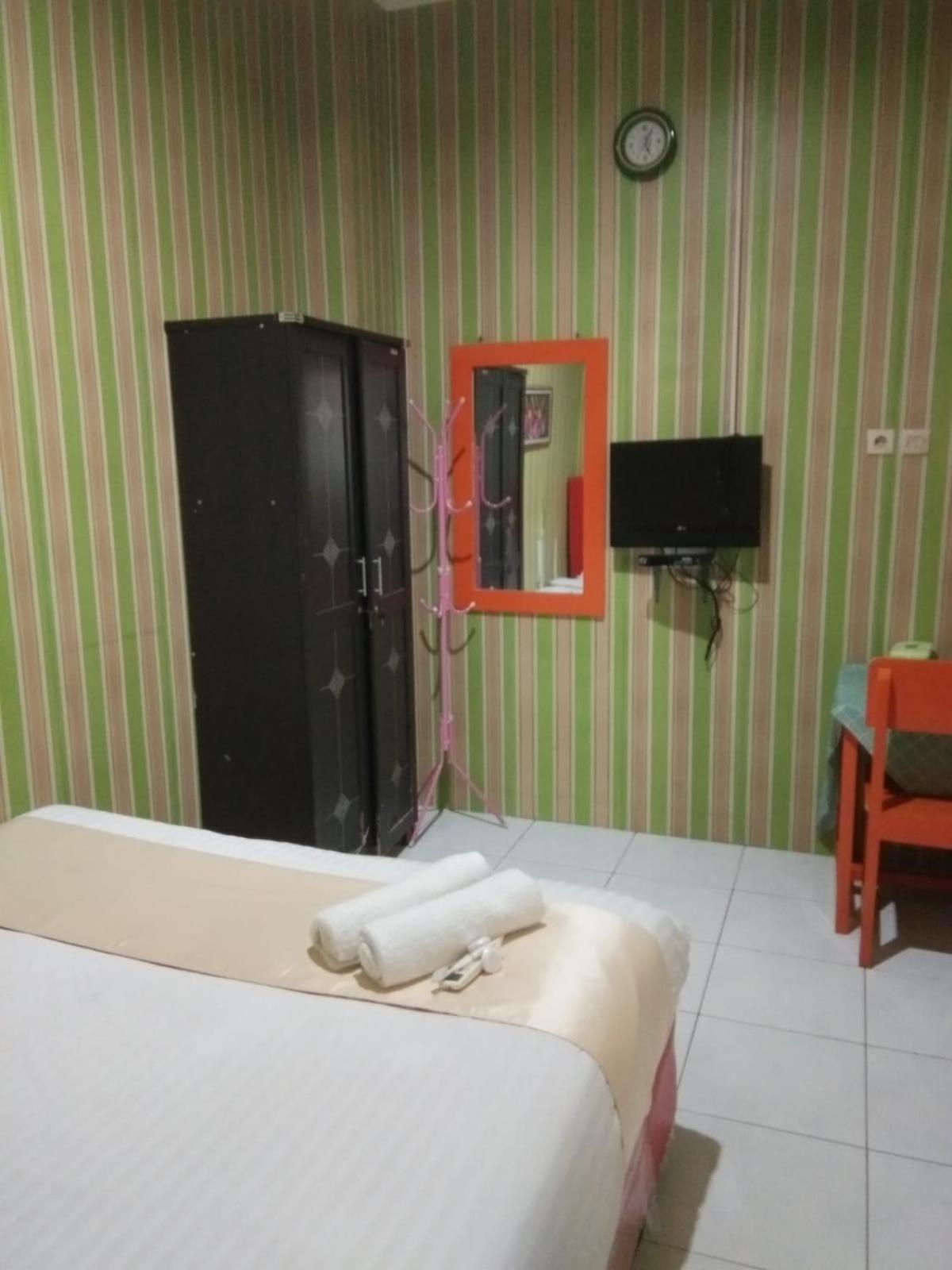 Hotel Krui Syariah Exterior foto